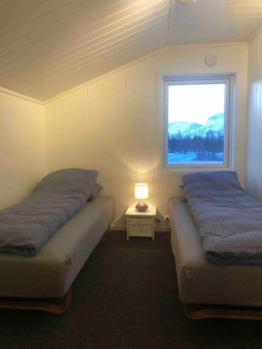Mountainside Lodge - Breivikeidet Тромсё Экстерьер фото