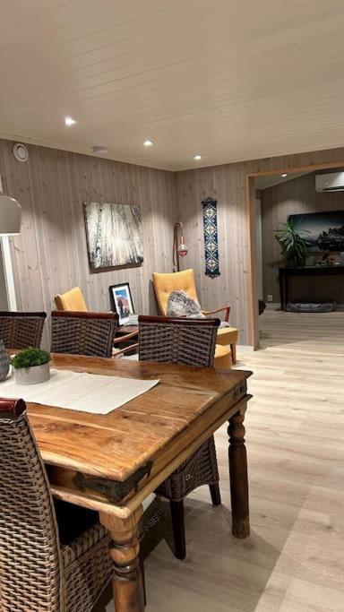 Mountainside Lodge - Breivikeidet Тромсё Экстерьер фото
